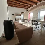 Daisy Spacious Detached House Holiday home Bergamo