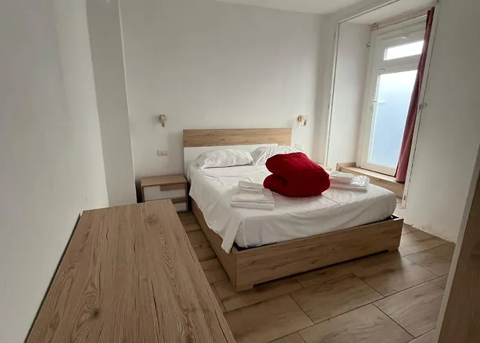 Holiday home Daisy Spacious Detached House