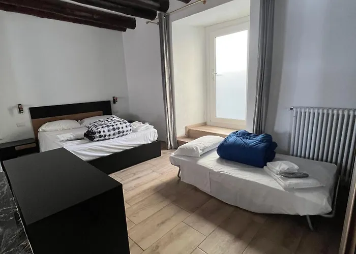 Daisy Spacious Detached House *