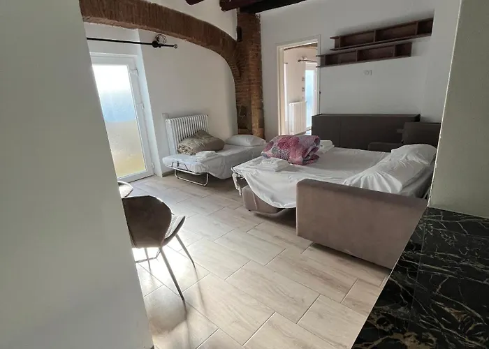 Daisy Spacious Detached House 度假居 *